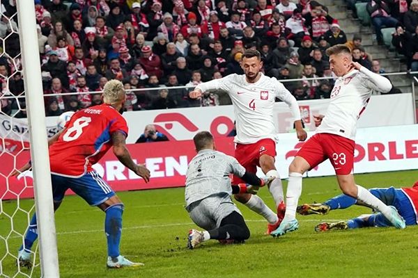 Gana Polonia a Chile en amistoso; sigue México en el Mundial