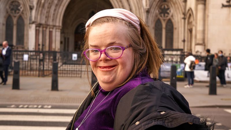«¿Por qué mi vida es menos valiosa?»: la lucha de Heidi Crowter por evitar que los fetos con síndrome de Down puedan ser abortados hasta el final de un embarazo