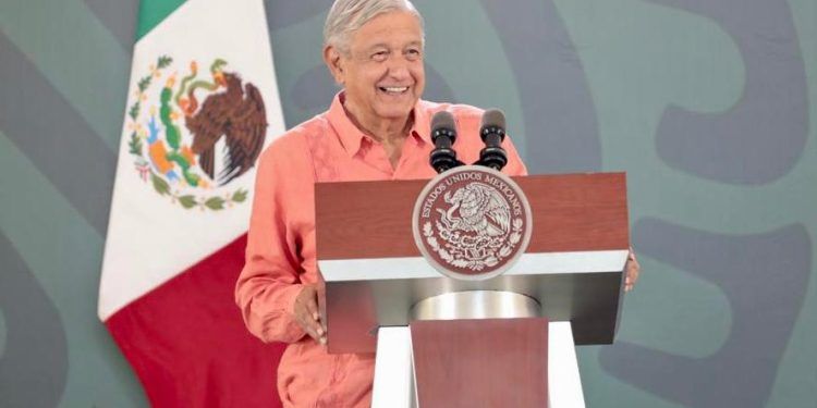 “Adán es muy competente, está formado”, reitera López Obrador sobre una de sus “corcholatas” al 2024