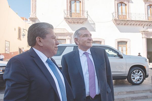 Adán Augusto el mejor posicionado