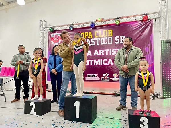 Realizan competencia en Club de Gimnasia