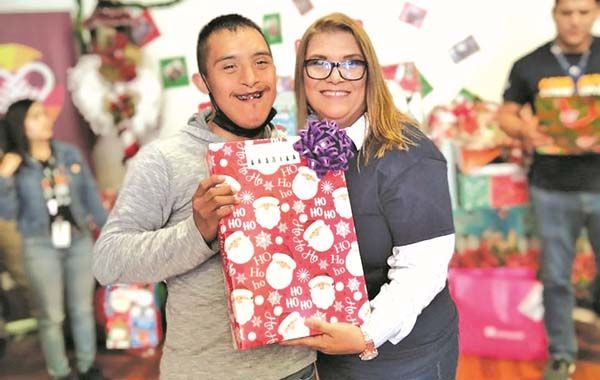Organizan posada para niños con discapacidad