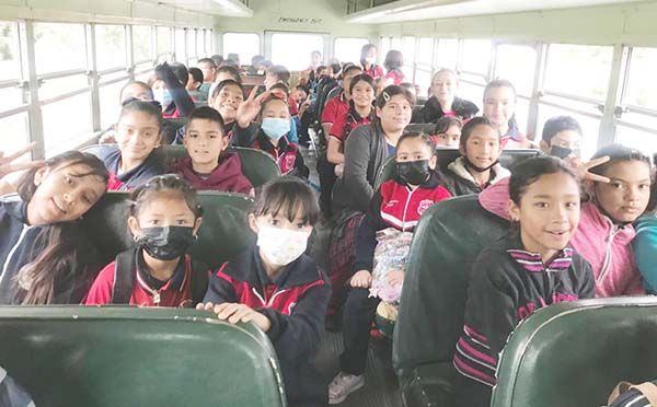 Lleva el FronteraBus 200 niños a posada