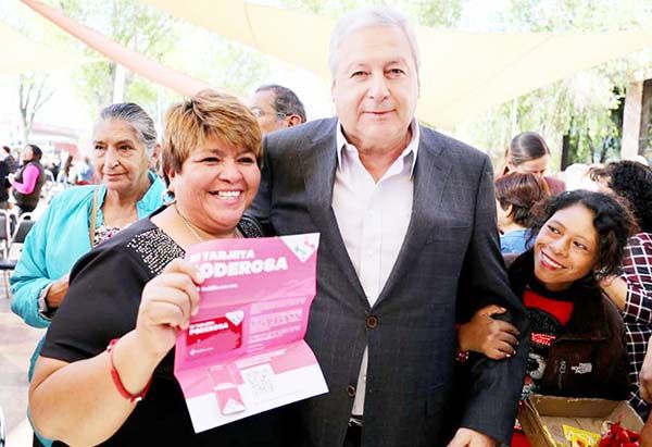 Presenta Fraustro Tarjeta Poderosa