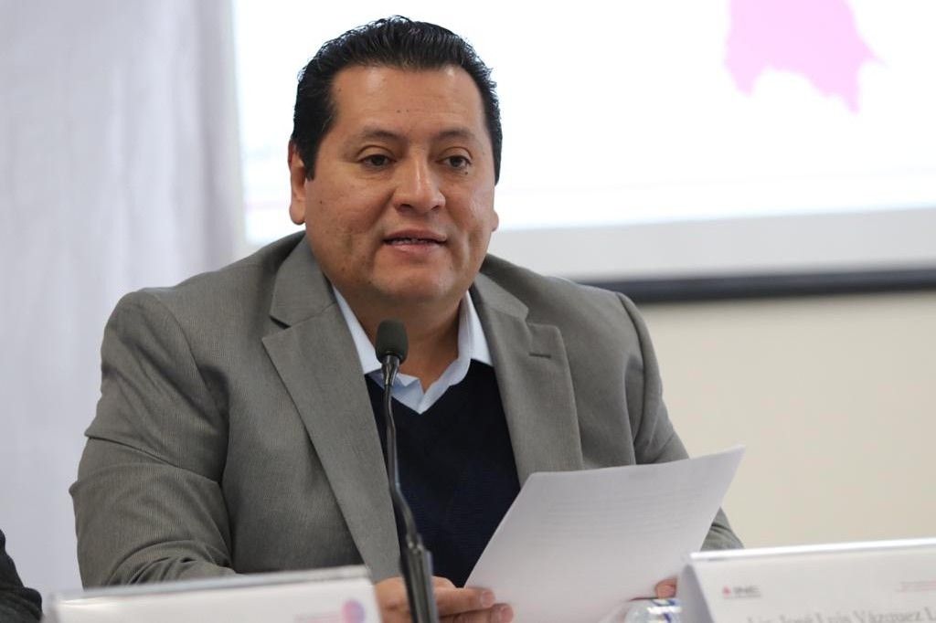 Requiere INE personal experto en elecciones