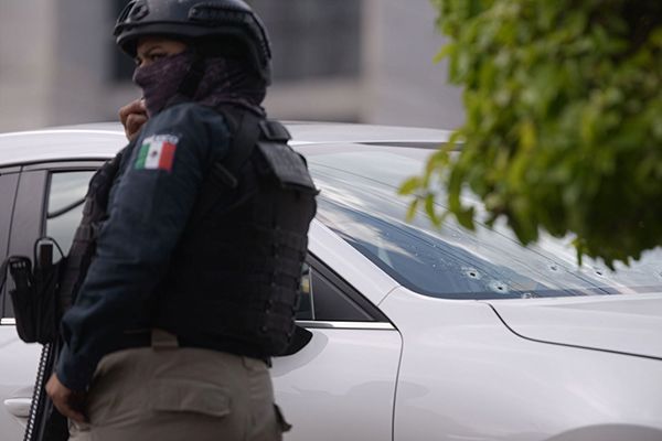 Bloquean carretera; llega titular de SSP