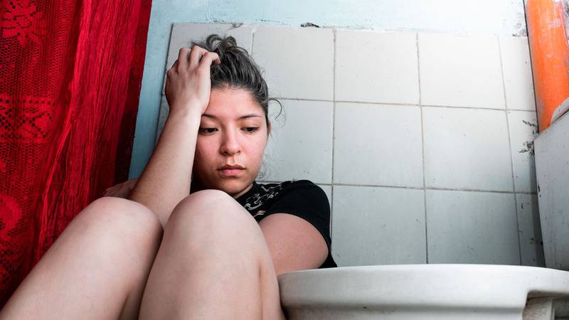 Diarrea, entre los primeros síntomas de VIH que se podrían confundir con otras infecciones