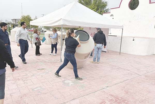 Entregan materiales a bajo costo en Frontera
