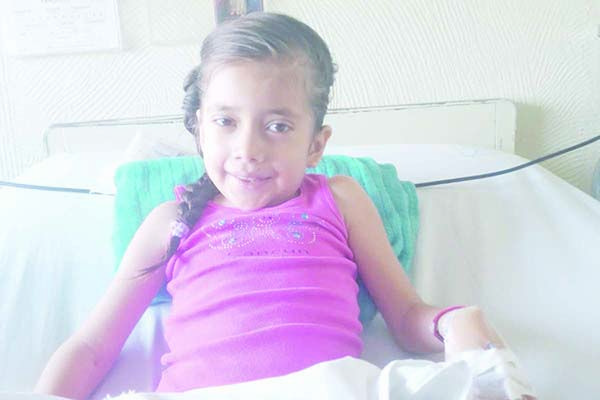 Solicitan apoyo para pequeña con cáncer