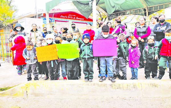Toman madres jardín de niños