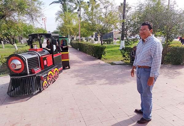 Encenderá Frontera hoy Pino Navideño