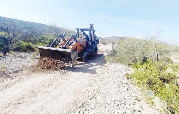 Rehabilitan camino a Pozuelos de Arriba
