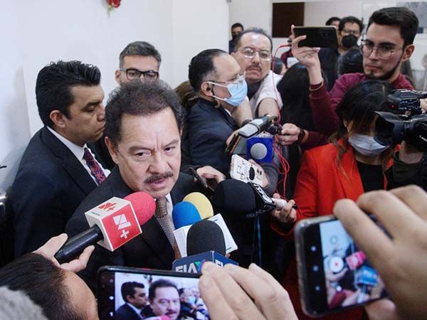 Morena reconoce error en plan B de reforma electoral