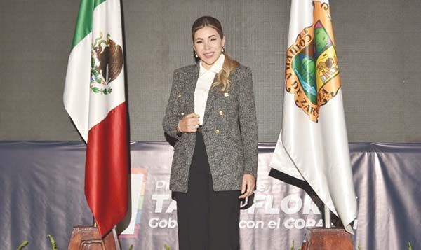 Rinde Tania Flores su Primer Informe