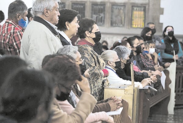 Abarrotan feligreses el Santuario de Guadalupe