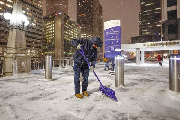 Tormenta invernal del siglo en EU cancela vuelos