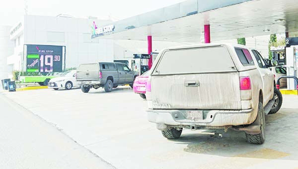 Baja a 19.90 precio de la gasolina importada