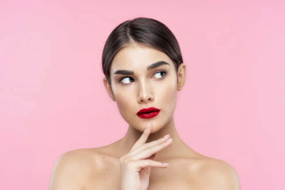 Teñido de cejas: todo lo que hay que saber sobre la técnica que promete dar volumen con naturalidad