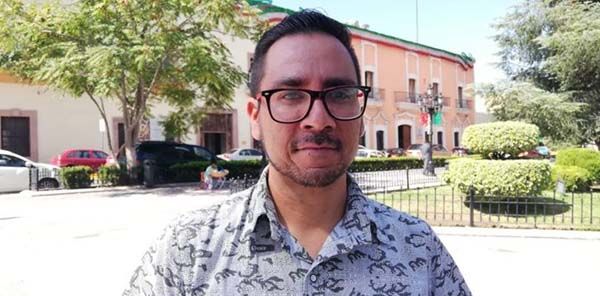 Reúnen zapatos y ropa para donar a migrantes