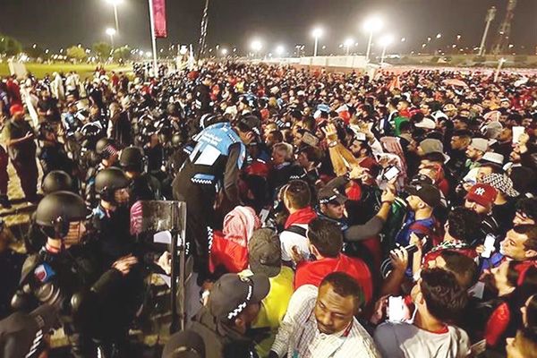 Se quieren colar al Francia-Marruecos y los arrestan
