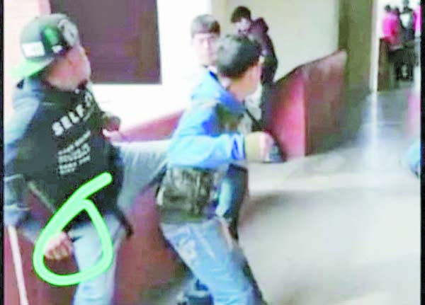 Estudiante ingresa a prepa y hiere a otro