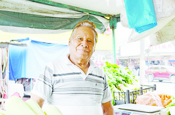Vendedores ambulantes: ellos no tienen aguinaldo