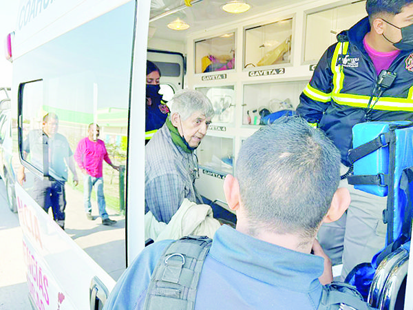 Octogenario herido al chocar motocicleta