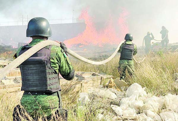 Arde bodega clandestina