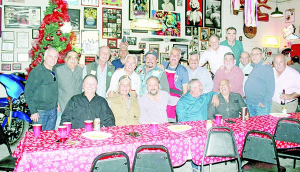 Entre risas y recuerdos celebran reunión anual