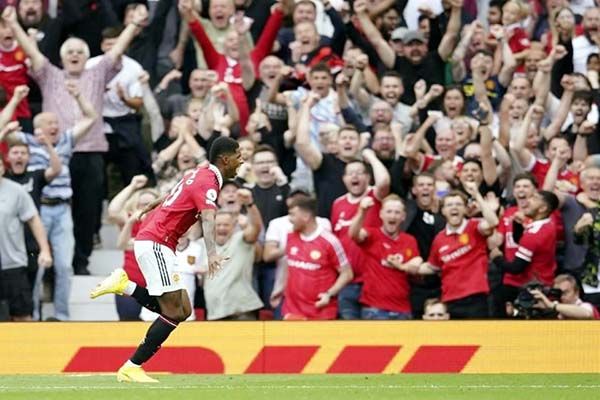 Renueva Rashford hasta 2024 con el Manchester United