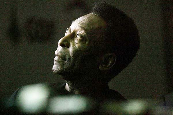 Estoy fuerte y con mucha esperanza.- Pelé