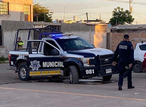 Hieren a dos policías en enfrentamiento