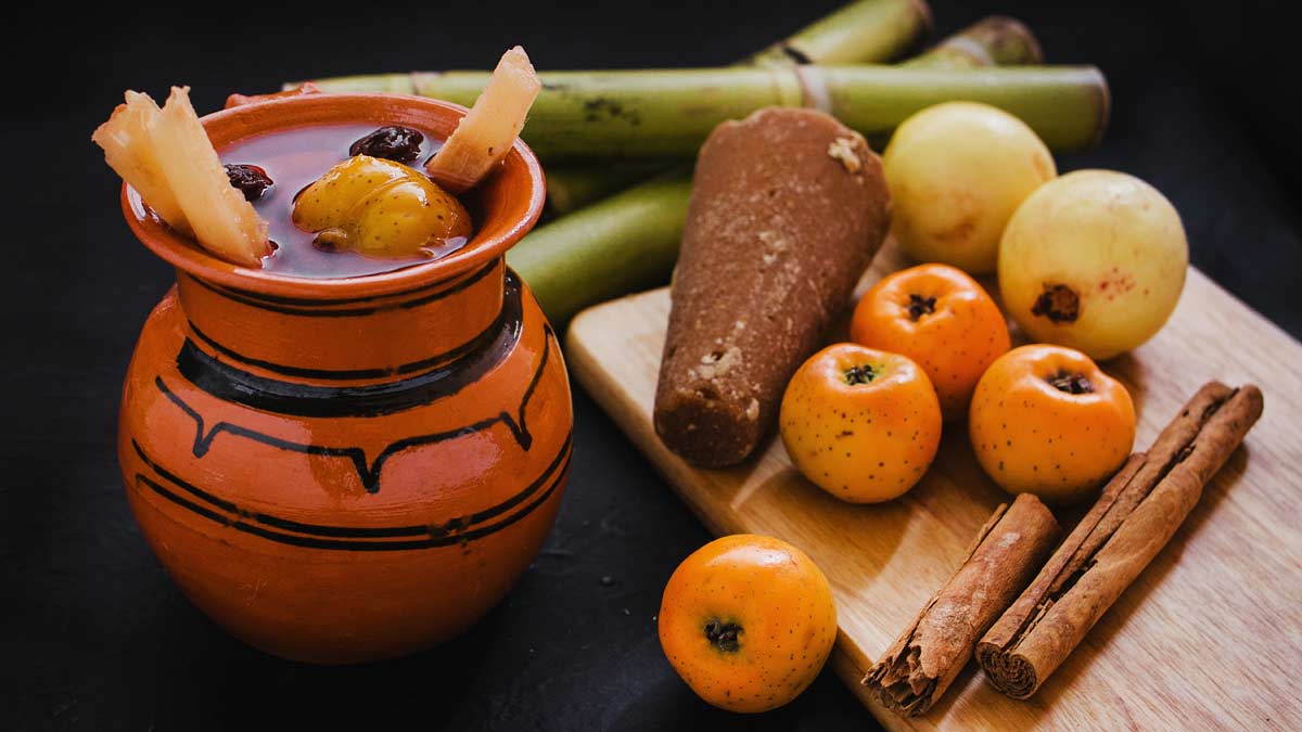 ¡Calientito! ¿Cómo hacer un rico ponche en esta temporada decembrina?