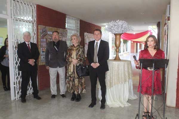 Celebra secundaria su 57 aniversario