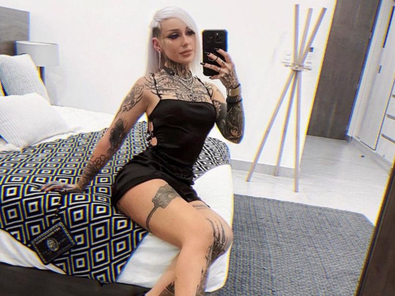 Bailarina exótica presume cuántos miles de pesos gana por noche y se hace viral