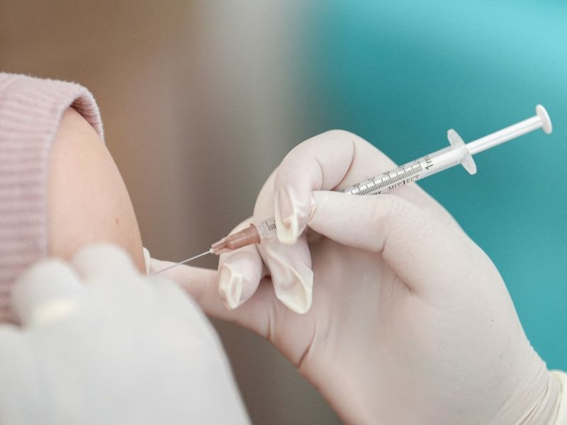 Filtran que Pfizer busca mutar el covid para vender nuevas vacunas