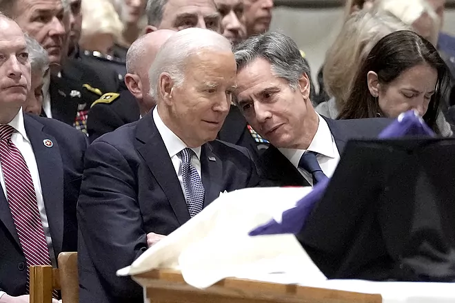 Biden, los documentos clasificados y el Corvette