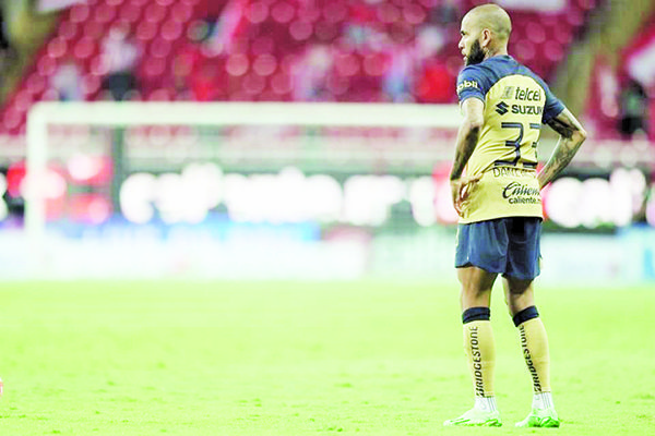 Rescinde Pumas el contrato de Dani Alves