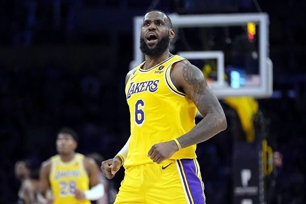 Iguala James marca de Abdul-Jabbar en Juego de Estrellas