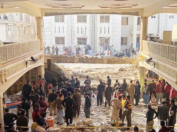 Explosión en mezquita de Pakistán