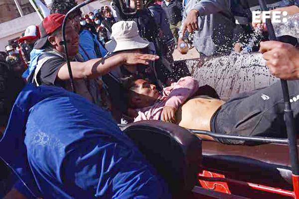 Doce muertos en Perú por choques entre manifestantes y fuerzas del orden