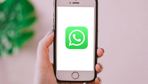 Truco para acceder a la sección secreta de WhatsApp desde iOS