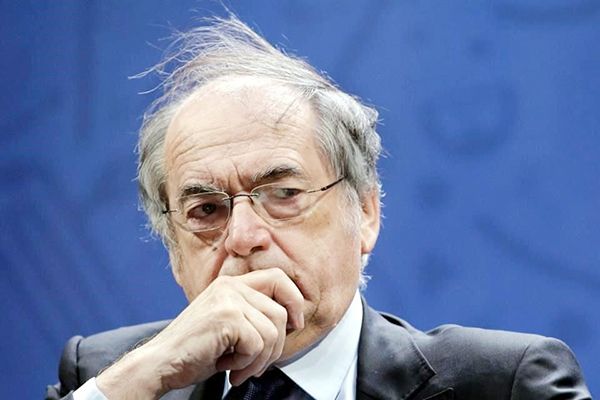 Investigan por acoso a jefe de federación francesa de futbol