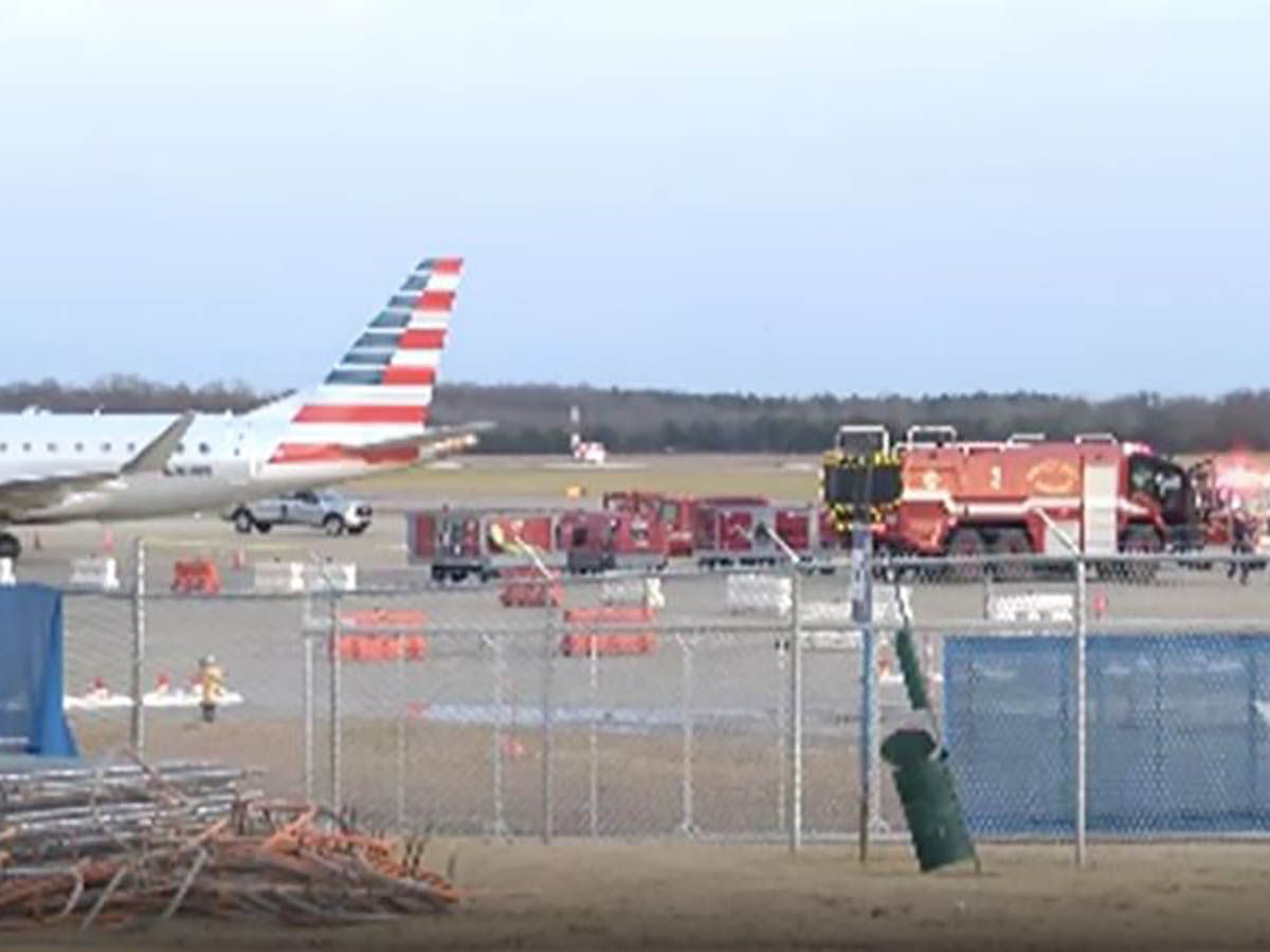 Empleado de aeropuerto muere succionado por turbina de avión