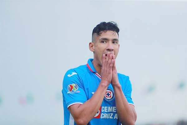 Reportan que Uriel Antuna no va al Panathinaikos