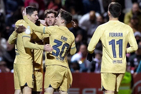 Avanza Barcelona a Cuartos de Copa del Rey sin apuros
