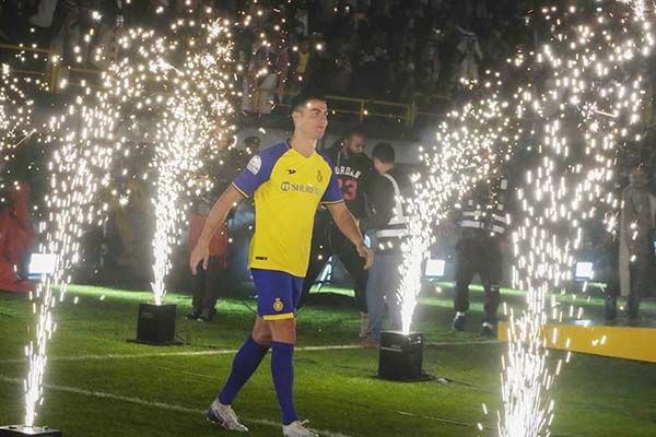 Presentación de Cristiano Ronaldo desata locura en Arabia