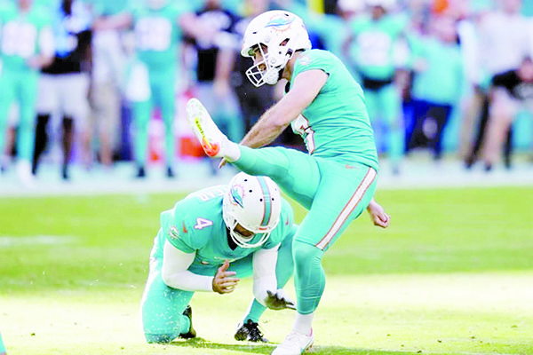 Dolphins se mete a Playoffs de manera cardiaca