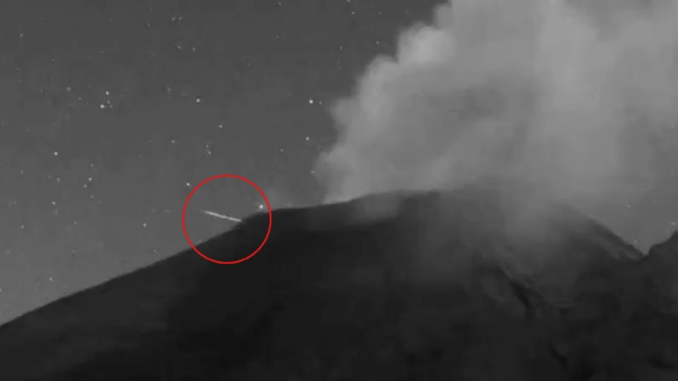 VIDEO: Captan un extraño objeto «merodeando» al Volcán Popocatépetl, ¿es un OVNI?