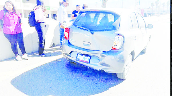 Chocan por alcance en puente vehicular